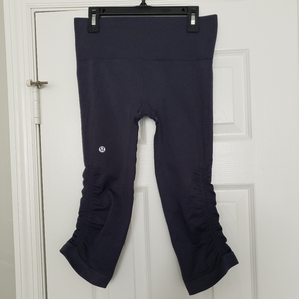 Lululemon Womens Ebb And Flow Crop Leggings Seamless Size 6 Purple Run Gym Hike